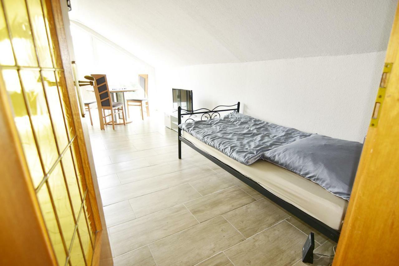 Apartment Koeln Porz Ruang foto